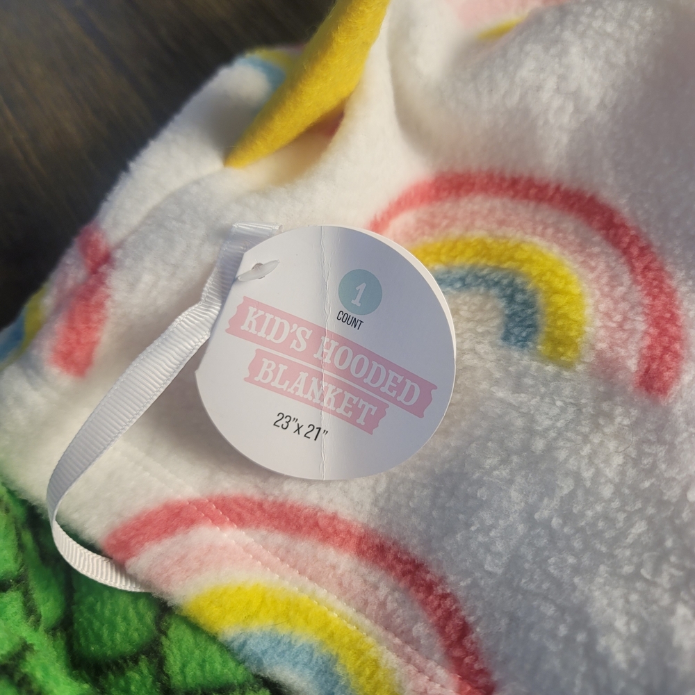 Kids Hooded Blankets - Green and Rainbow Lot Of 4 - Picture 2 of 4
